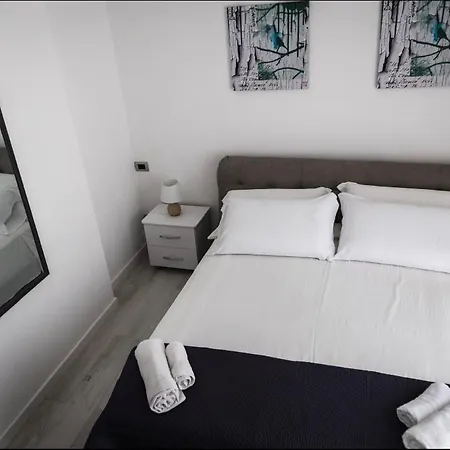 Гостевой дом Legami House Неаполь